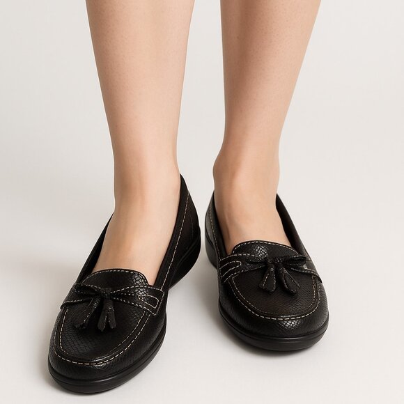 Clarks Collection Tasseled Loafer Womens Black Interest Reptilian Print 11N - Picture 1 of 13